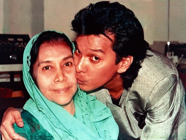 Dato Shake with his mother